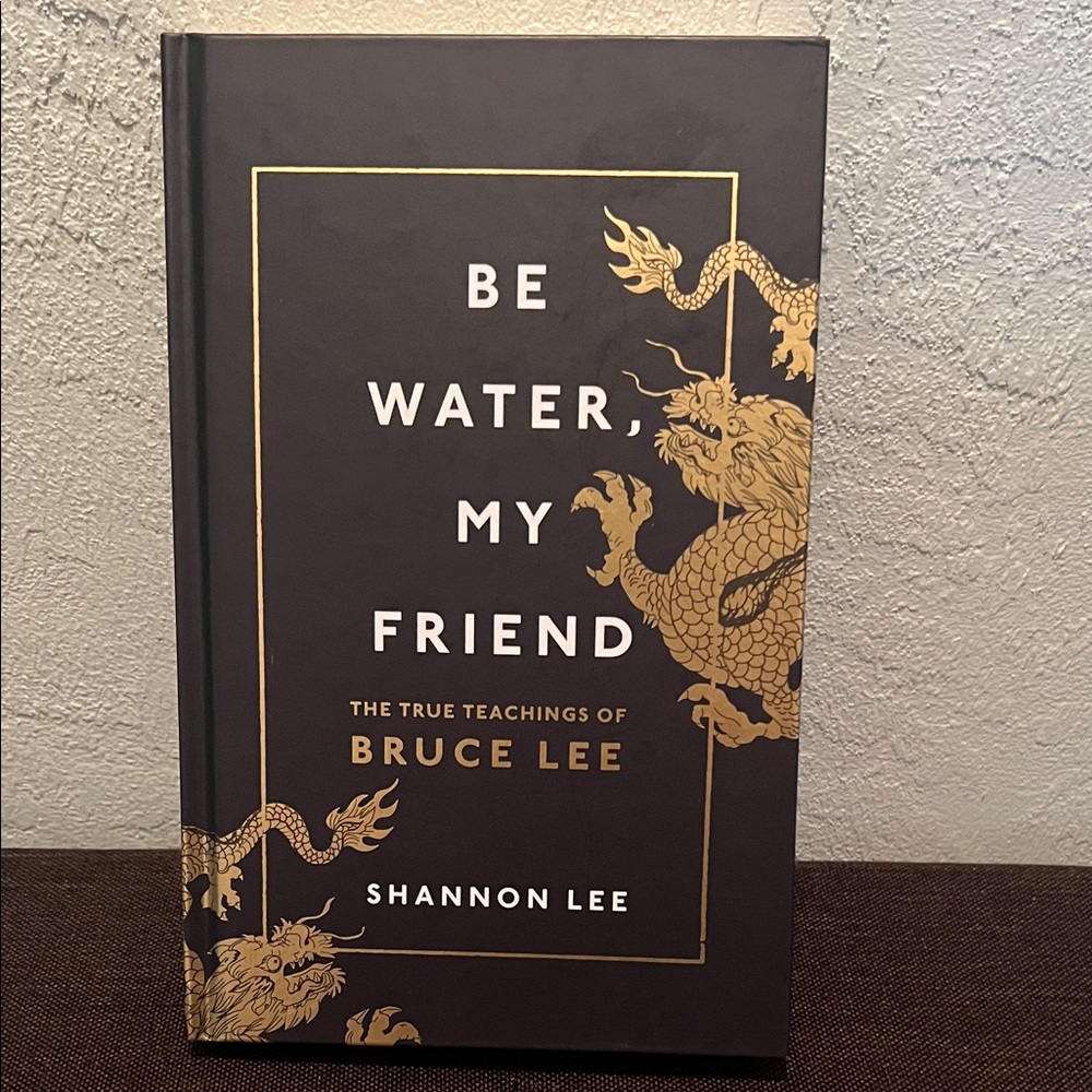 #0591+ Bruce Lee Black/Gold Hardcover Book by Shannon Lee ( Bruce Lee Daughter)